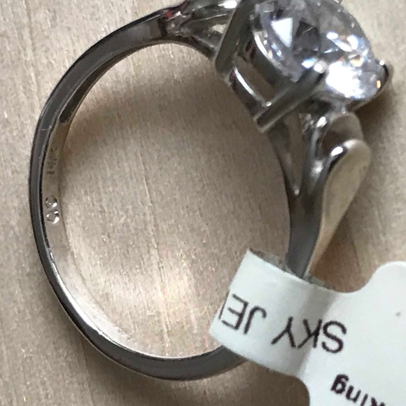 14K White Gold Polished Sawarovski Stone Ring - Picture 7 of 8